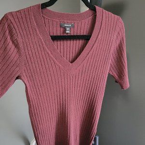 Burgundy V-Neck Short Sleeve Sweater